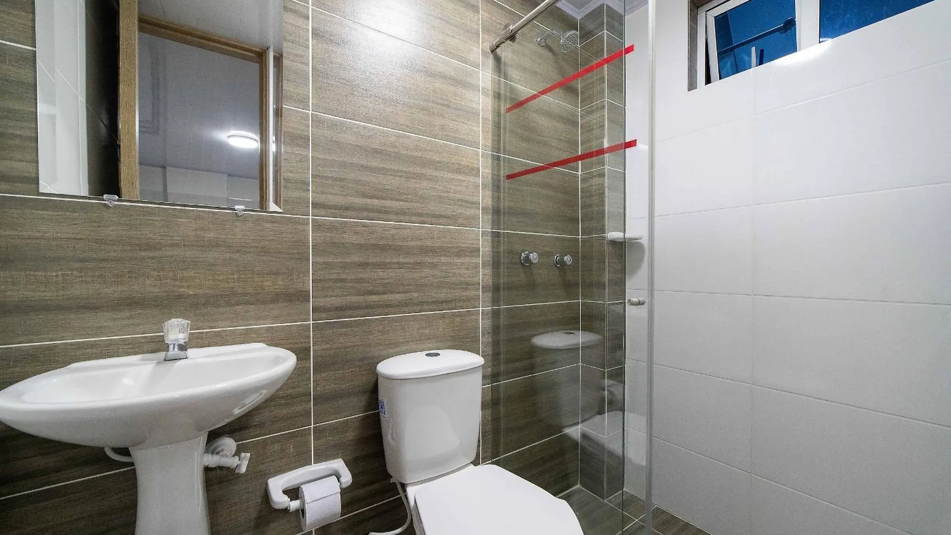 מדיין Hotel Doxa